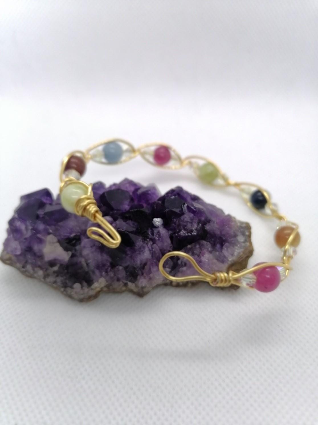 Wire wrapped bangle with Mixed agate (gold tone)