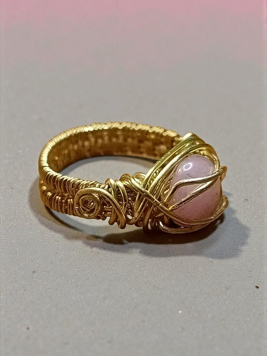 Gold rose quartz ring