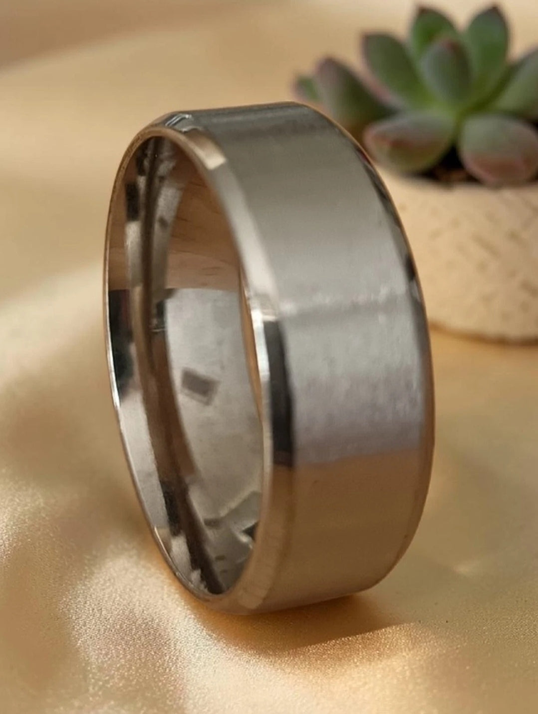 Men’s Brushed Silver-Tone Titanium Steel Ring – Size 11